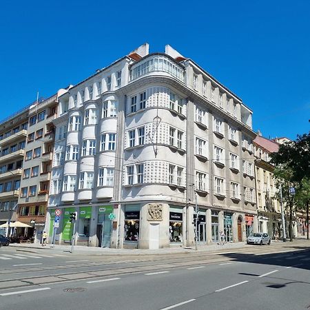 Oasis Apartments At Charles Square براغ المظهر الخارجي الصورة